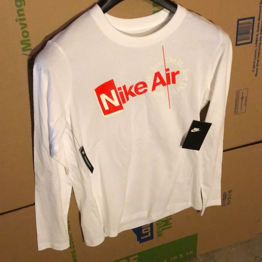 Nike new wit tags women’s medium long sleeveTshirt